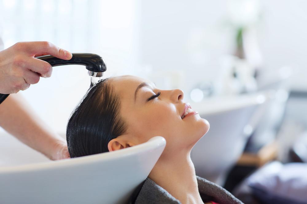 Tips to help you choose the best shampoo for thinning hair