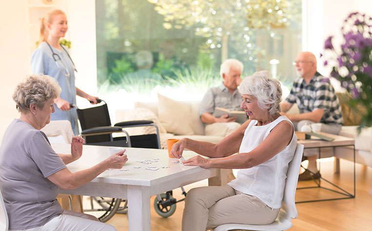 3 Factors to Consider While Choosing a Senior Living Facility