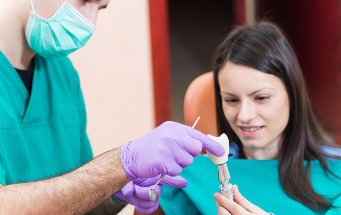 Know about the Factors That Determine the Dental Implants Cost