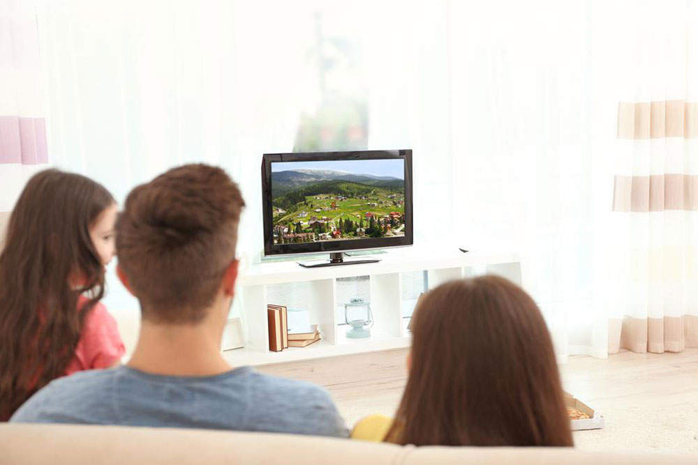 The pros and cons of cable TV services