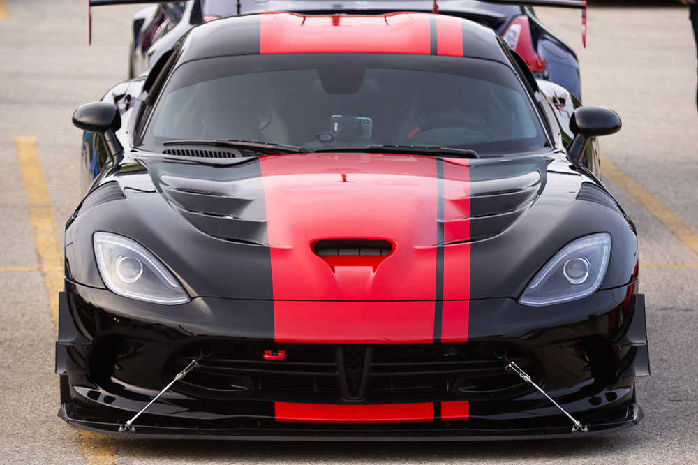 5 Reasons Why the Dodge Viper is an Iconic Sports Car