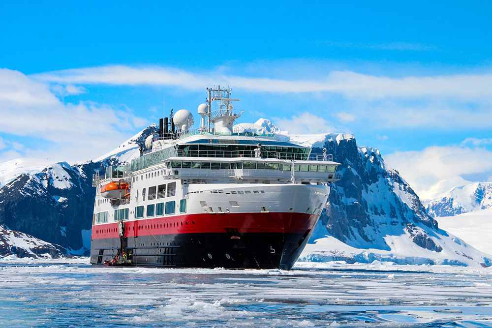 Top 6 Cruises to Antarctica to Explore in 2024